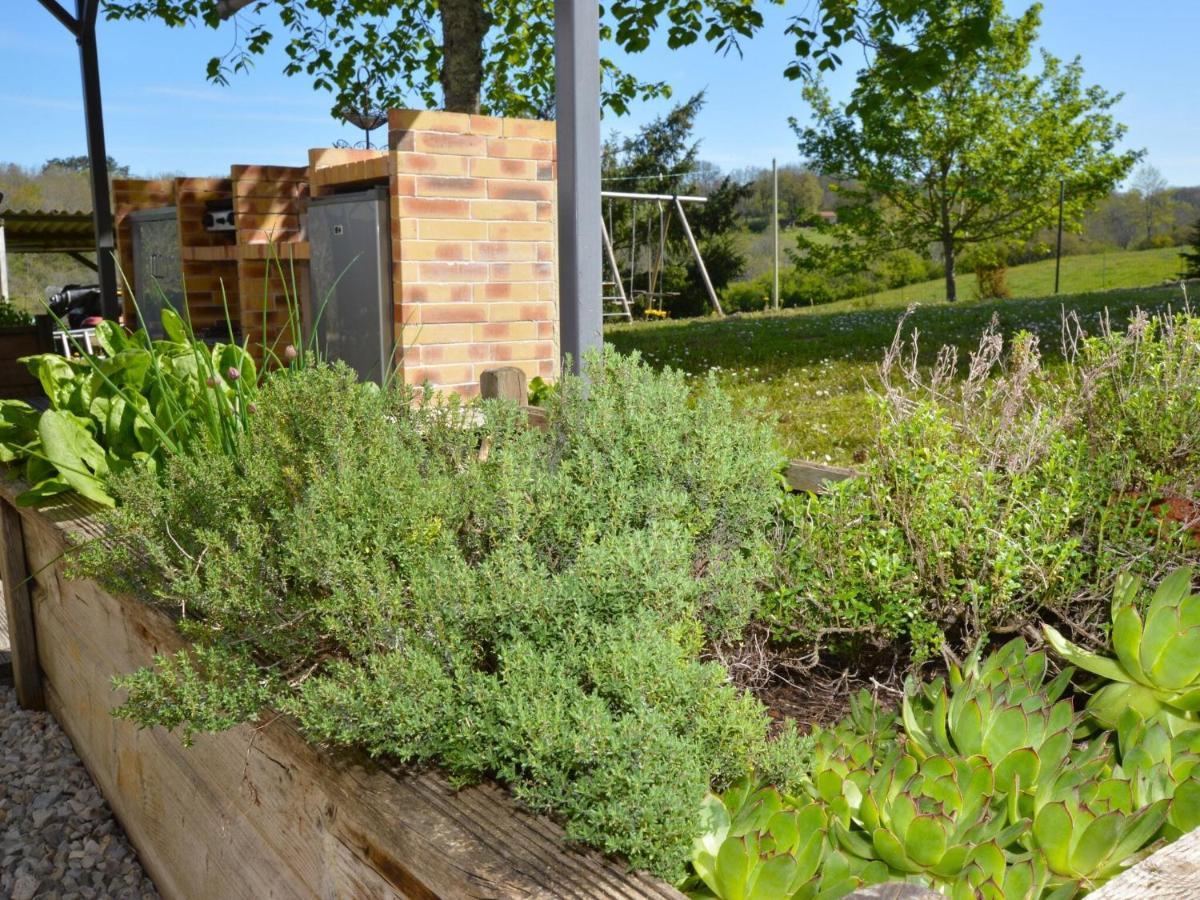 Charming Holiday Home With Pool Lavercantière 외부 사진
