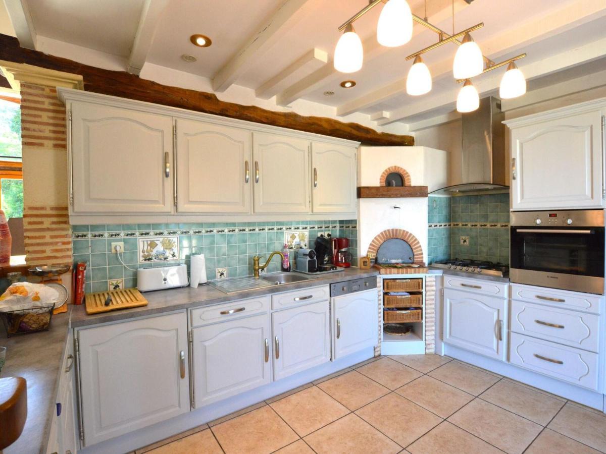 Charming Holiday Home With Pool Lavercantière 외부 사진