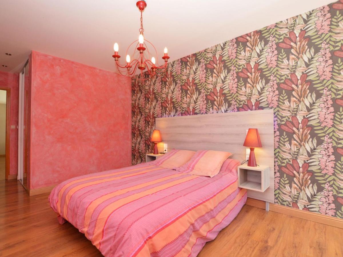 Charming Holiday Home With Pool Lavercantière 외부 사진